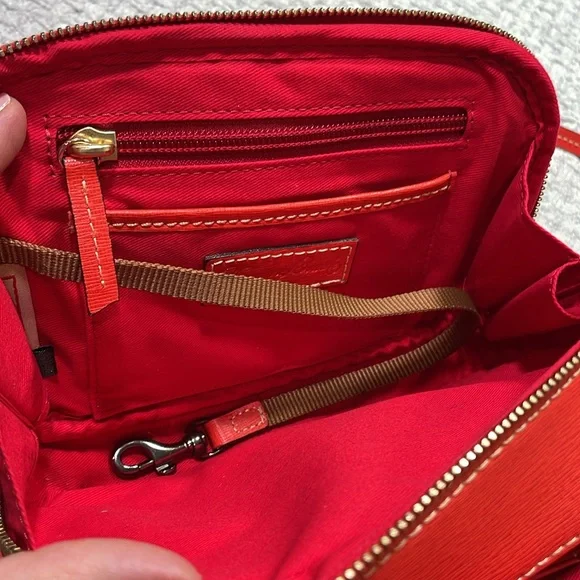 DOONEY & BOURKE CAMERA PEBBLED GRAIN ITALIAN LEATHER CROSSBODY Red/Orange - Picture 9 of 16